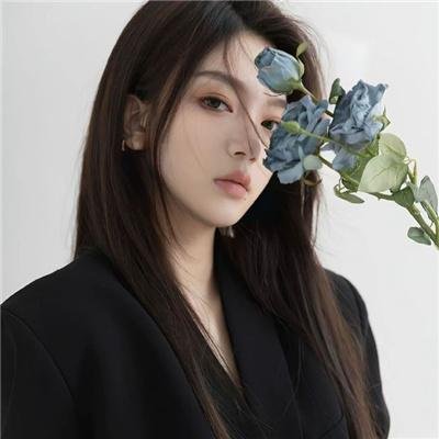 捷运上的女孩