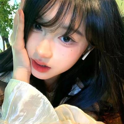 左撇子女人